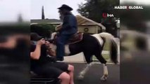 ABD seçimleri için kovboylar at üstünde oy kullanmaya gitti