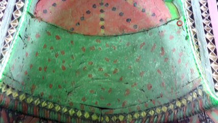 400 yıllık tarihi Tahtalı Cami görenleri etkiliyor