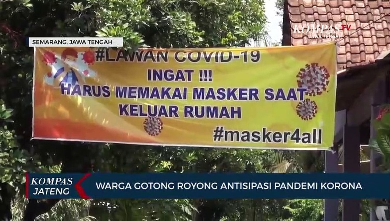 Warga Gotong Royong Antisipasi Pandemi Corona