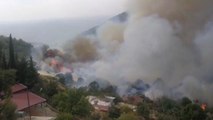 Mersin’de korkutan yangın: Yerleşim yerlerini tehdit ediyor