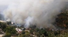 Anamur'da orman yangını yerleşim yerlerini tehdit ediyor