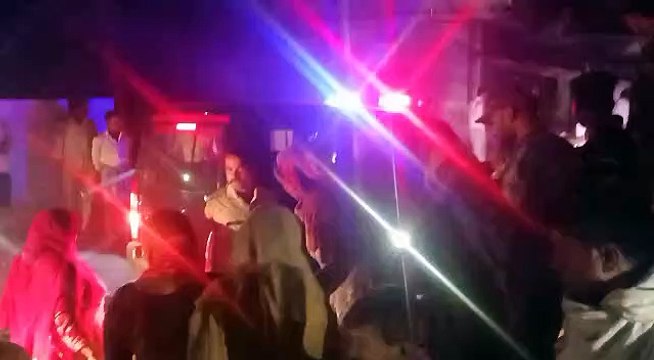 अवैध रूप से संचालित पटाखा फैक्ट्री में विस्फोट, महिला की मौत, बच्चा घायल