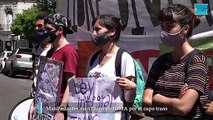 Manifestantes marcharon en IOMA por el cupo trans