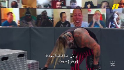 أوينز يرفع العفريت لأعلى ويحطم به الطاولة