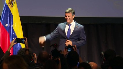 De Madri, opositor ataca Maduro