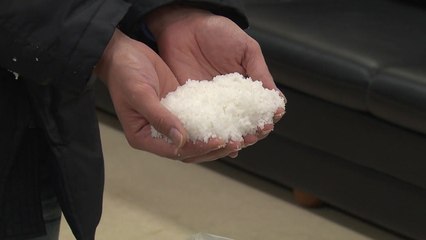 [앵커리포트] "치사량 아질산염 검출...구매 확인" vs "이유 없어" / YTN