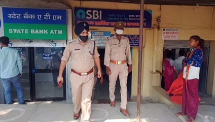 क्षेत्राधिकारी मस्सा सिंह ने बैंक का किया निरीक्षण