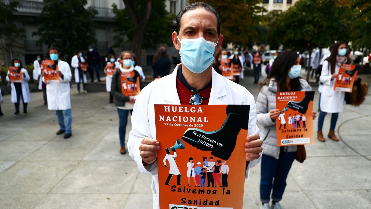 Spanish medics demand better conditions as COVI...
