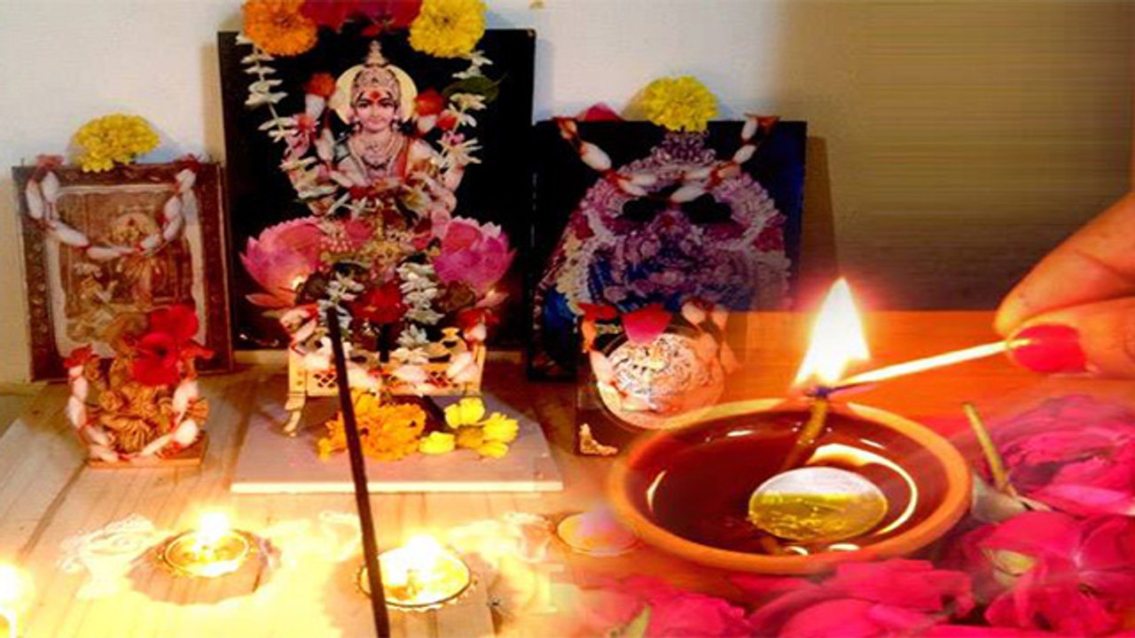 Sharad Purnima 2020: शरद पूर्णिमा पूजन विधि | शरद पूर्णिमा की पूजा कैसे की जाती है | Boldsky