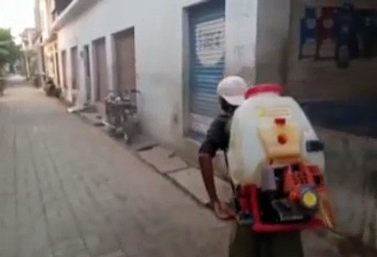 नगर पालिका प्रशासन के द्वारा हॉटस्पॉट इलाकों को किया गया सैनिटाइज़