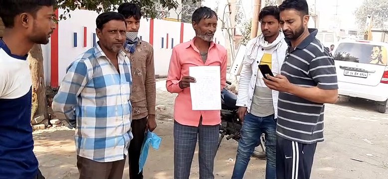 कांधला बुढाना मार्ग पर नशीला पदार्थ सुंघा कर रिक्शा ठगी