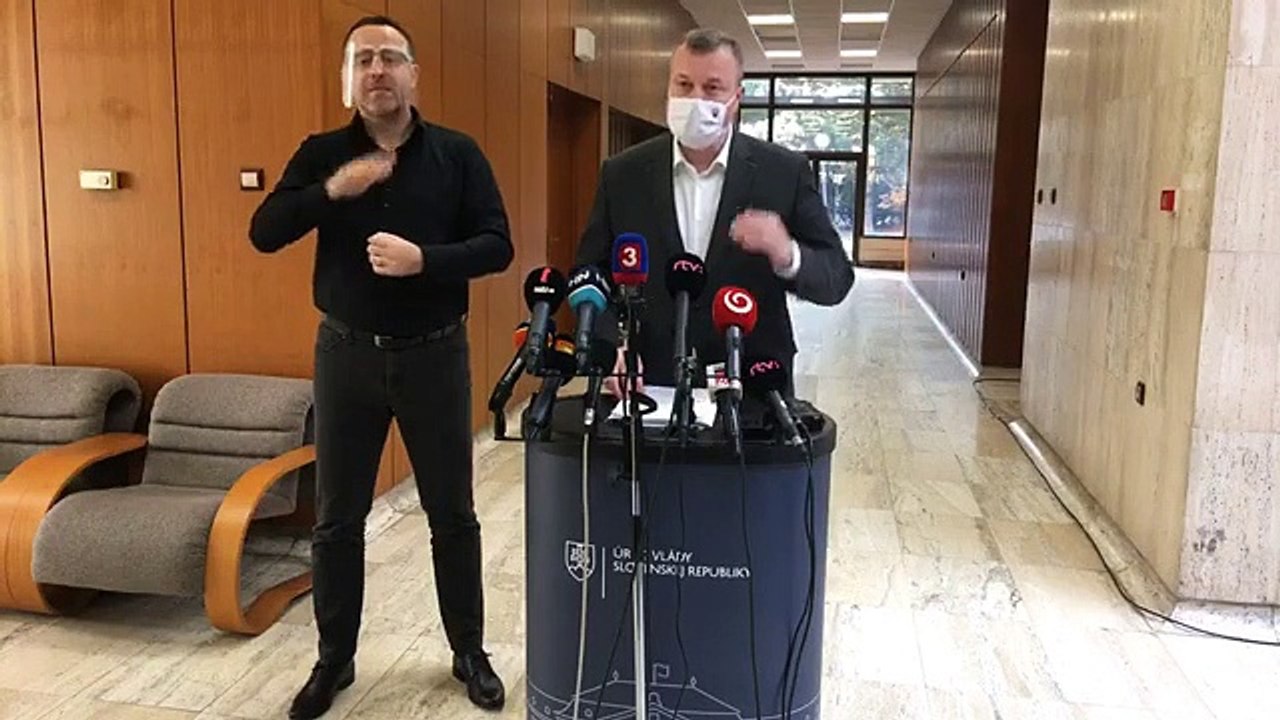 ZÁZNAM: Brífing ministra práce M. Krajniaka