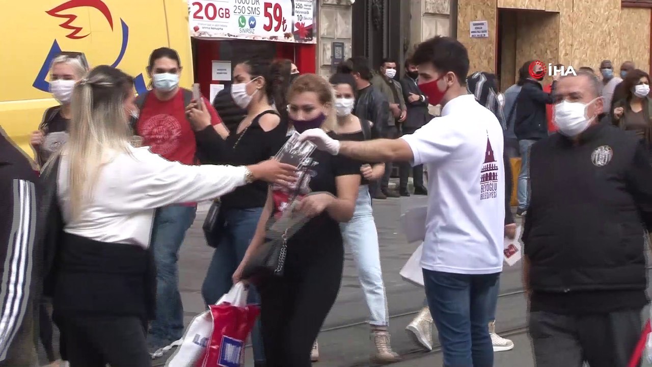 İstiklal Caddesi’nde 29 Ekim Cumhuriyet Bayramı’na özel sergi
