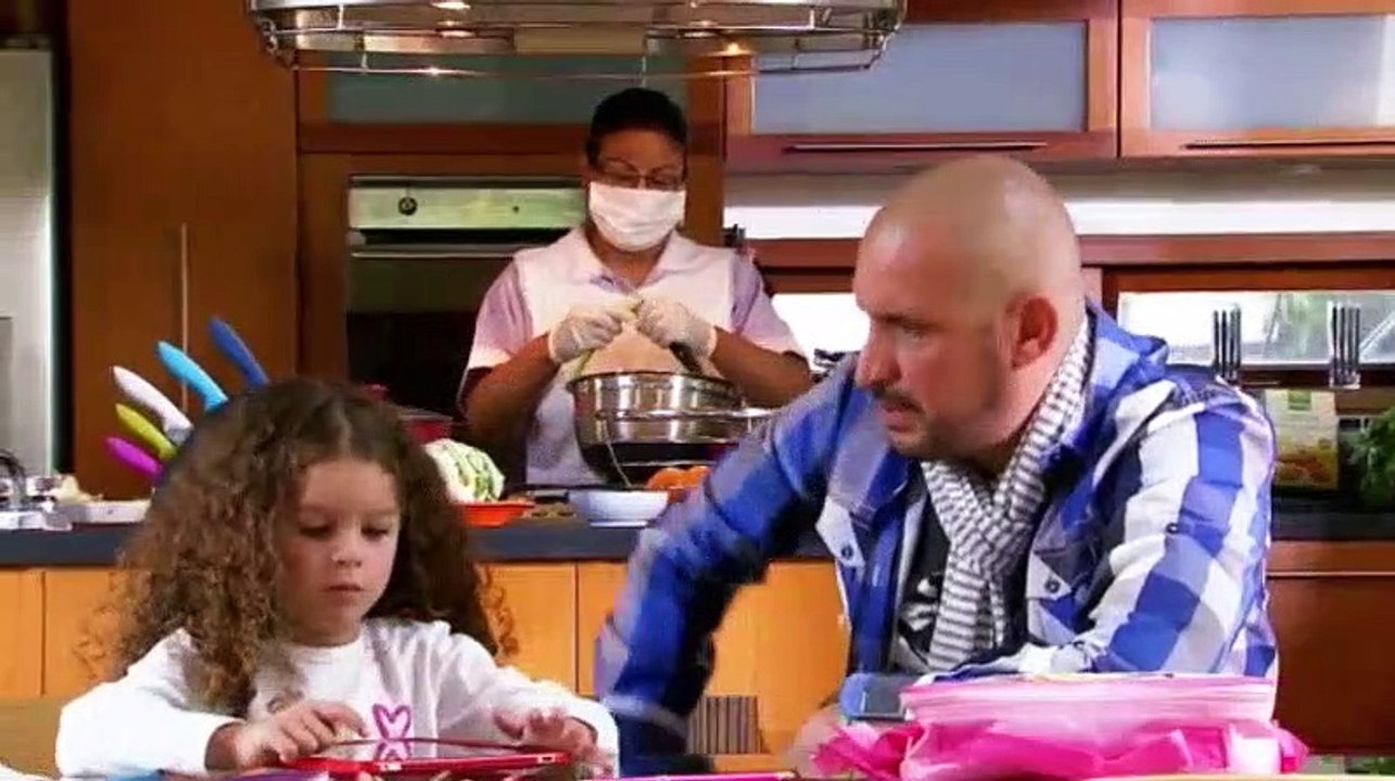 El Secretario Capítulo 18 - Emilio se roba las miradas de Antonia y Félix