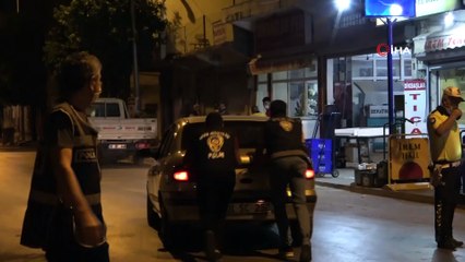 Polisler zorda kalana koştular, ehliyetsiz ve alkollü sürücüleri affetmediler