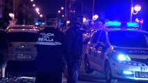 Policía Local de Sevilla multa a joven por saltarse el toque de queda