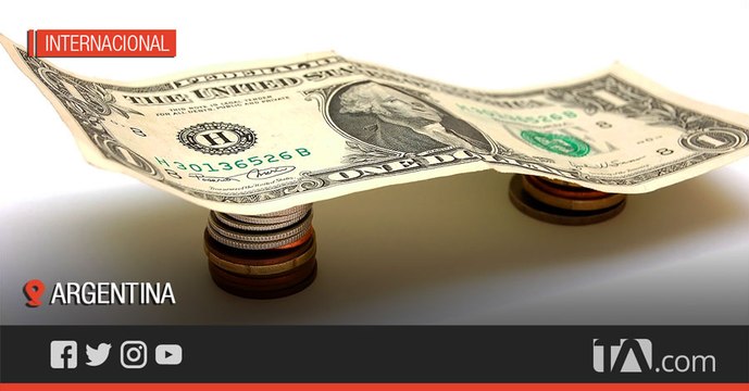 Crisis en Argentina: todos los días el dólar sube de valor y la moneda local se devalúa -Teleamazonas