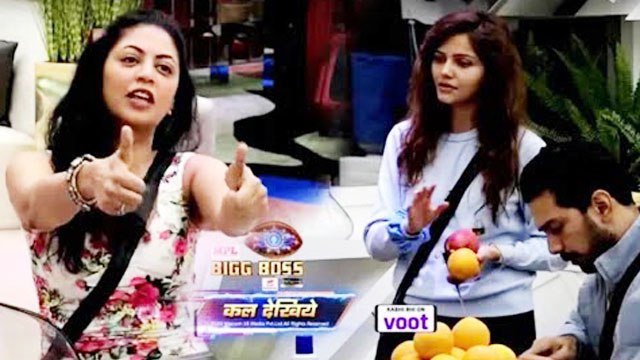 Big Boss 14: फल काटने को लेकर आपस में उलझीं Kavita Kaushik और Rubina Dilaik | FilmiBeat
