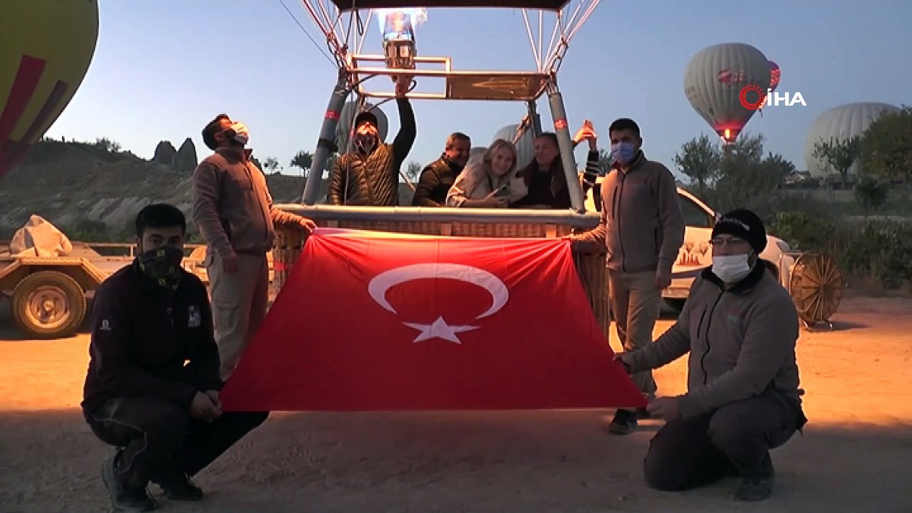 Kapadokya’da gökyüzünde 29 Ekim Cumhuriyet Bayramı coşkusu yaşandı