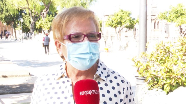 Visitantes al cementerio aseguran que este año ha sido muy diferente