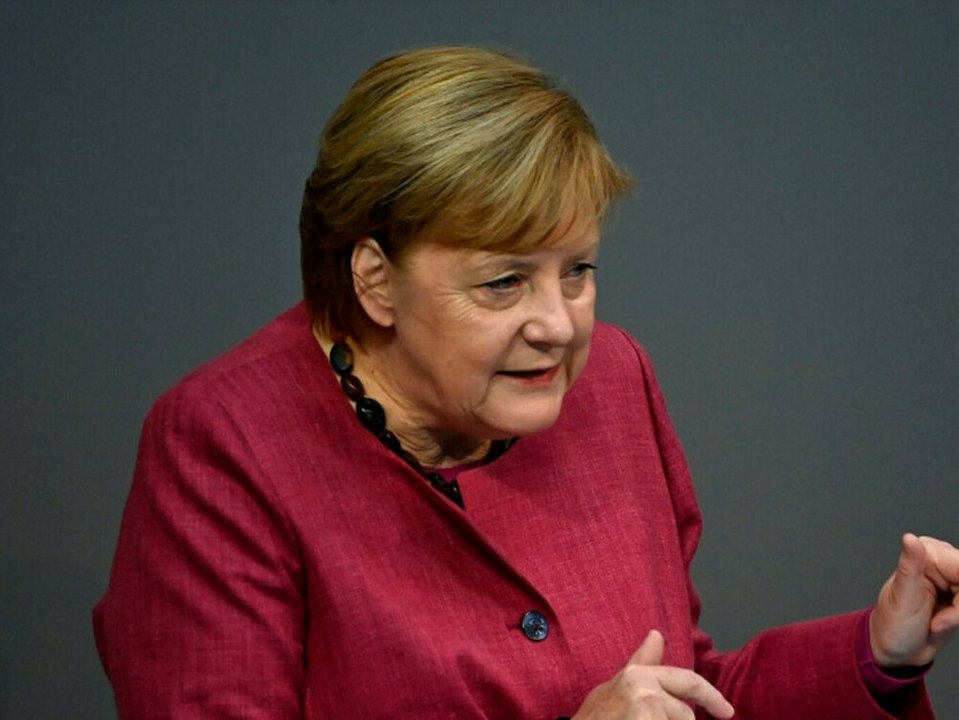 Teil-Lockdown: Merkel spricht von 'dramatischer Lage'