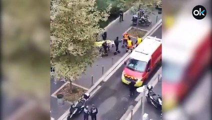Un herido es evacuado en camilla tras el atentado yihadista en una iglesia en Niza