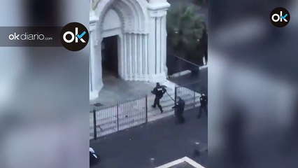 Atentado yihadista: Este es el momento en el que la Policía entra en la catedral de Notre Dame de Niza