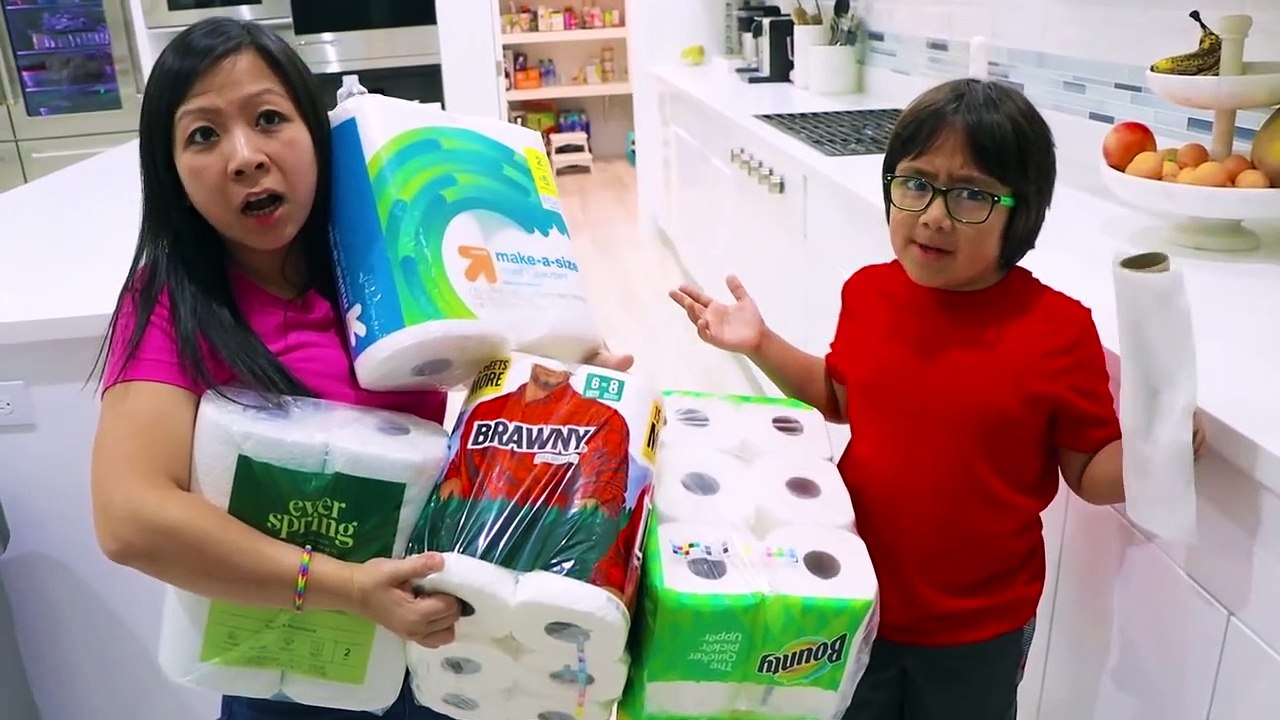 Easy DIY Science Experiment Which Paper Towel is the Strongest!!