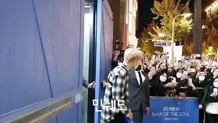 BTS: Jikook has bought something from the pop-up store