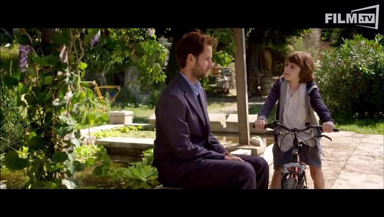 Birnenkuchen Mit Lavendel Trailer (2016)