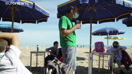 Face au Covid-19, la ville italienne de Vasto fait le choix de l'école sur la plage