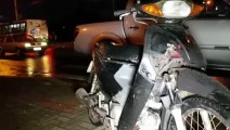 Motociclista de 20 anos fica ferido em colisão na Rua Fortaleza
