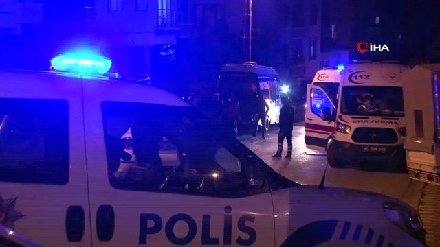 Cinnet getiren baba, eşi ve 2 çocuğunu katletti