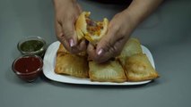 बेक्ड पिज़्ज़ा पफ - ओवेन में भी, कुकर में भी । Baked Pizza Puff recipe - Baked Veg Pizza Mcpuff Recipe