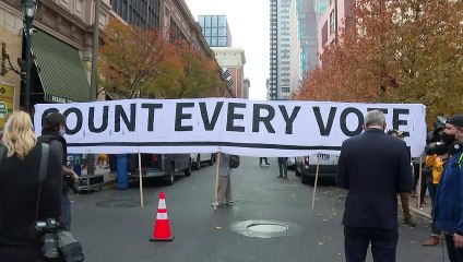 Republicanos pedem à Suprema Corte para interromper contagem na Pensilvânia