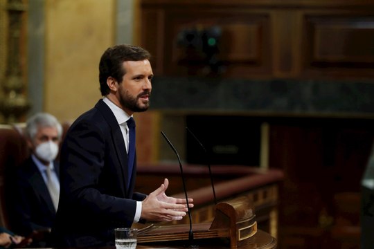 Federico a las 7: El PP se abstiene y Vox vota no al estado de alarma por 6 meses de Sánchez