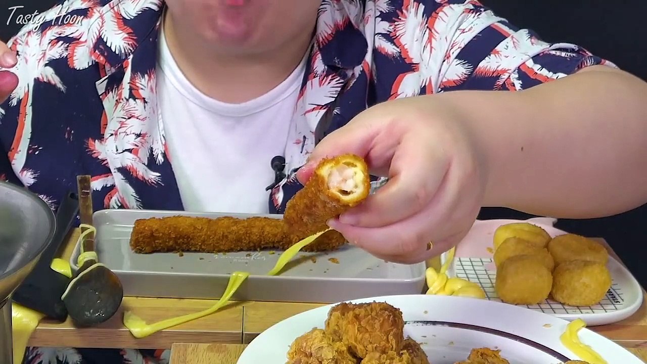 Il aime le fromage fondu ASMR