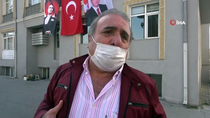 Katlanan Atatürk Posteri İçin Seferber Oldular