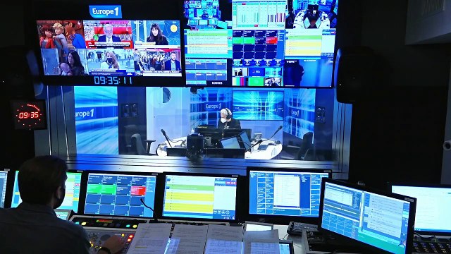 Mélenchon sur TikTok, Macron sur Instagram : Il est temps que les politiques se débrident