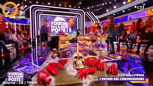 TPMP : “Kelly a encore le derrière à l’air”, le costume de Kelly Vedovelli émoustille la toile !