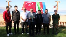- Paraşütle atlayıp Türk ve Azerbaycan bayrakları açtılar- Isparta Ülkü Ocakları’ndan Azerbaycan’a paraşütlü destek- Eğirdir semalarında iki dost ülkenin bayrakları dalgalandı