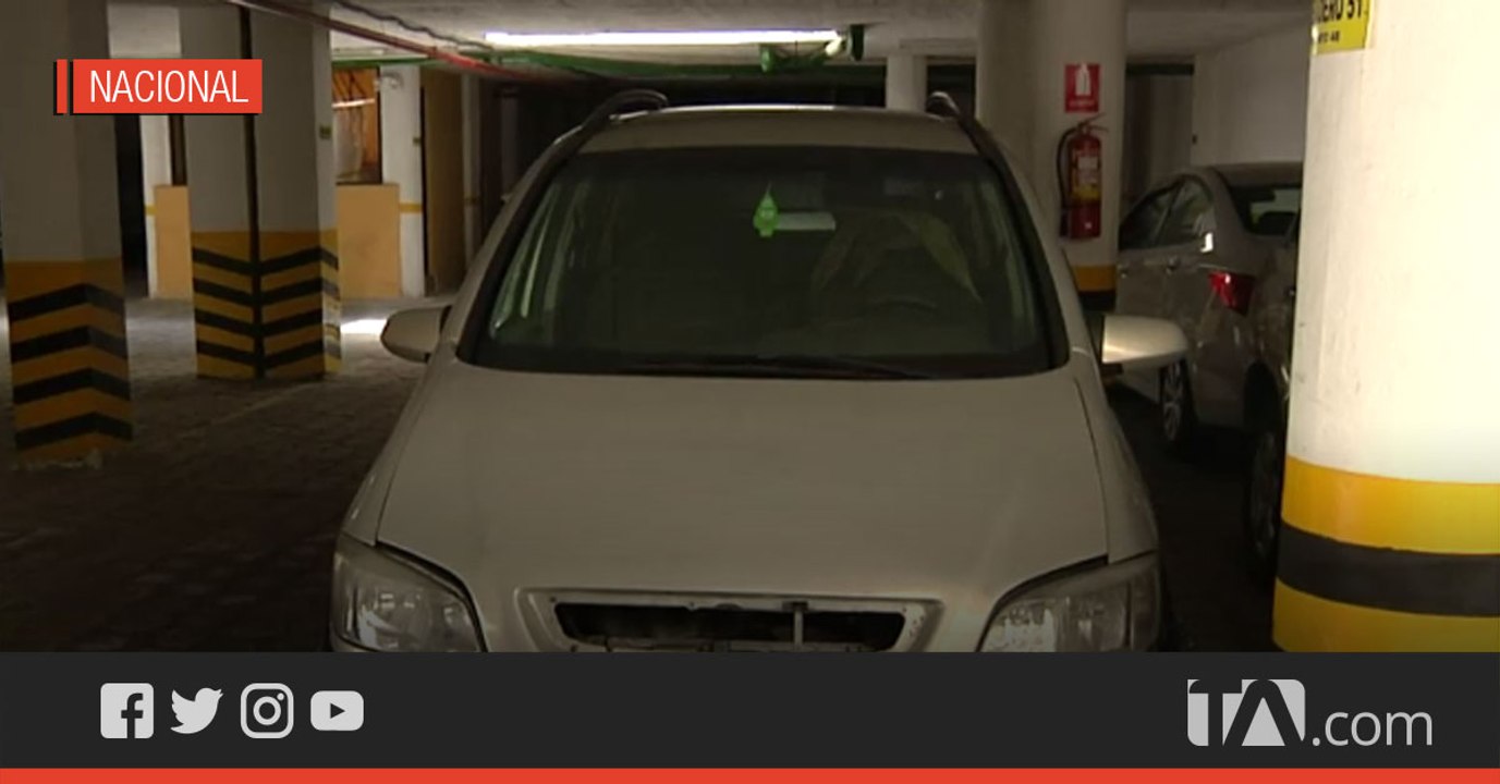 Delincuentes ingresaron a un condominio y desmantelan 3 vehículos