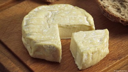 وطنية فرنسية بشراء جبن بلدي تضرر منتجوه من كورونا