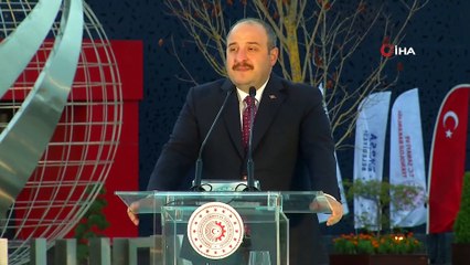 Sanayi ve Teknoloji Bakanı Mustafa Varank: 'Cumhurbaşkanımız İzmir depremini bizzat yakından takip ediyor'
