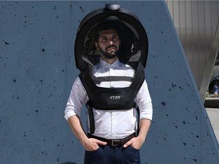 Statt Masken: Tragen wir bald diese Corona-Schutzhelme?