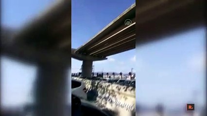 Depremin etkisiyle Alsancak'ta viyadük çöktü