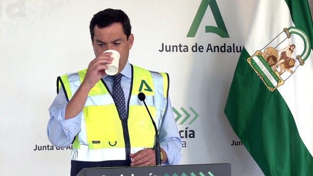 Moreno aconseja a los andaluces quedarse en casa este puente