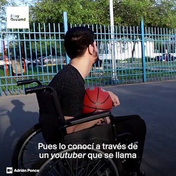 Tiene parálisis cerebral , es youtuber y tiene mucho que enseñarte.