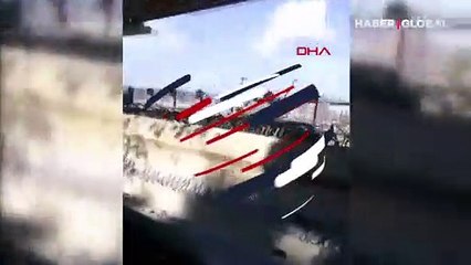 İzmir'de depremde viyadük çöktü! Kolonlar araçların üzerine devrildi
