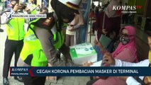 Cegah Penyebaran Virus Corona, Polisi Bagikan Masker di Terminal